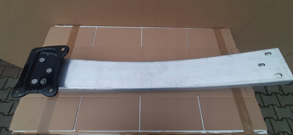 фото №8, Балка бампера задня tesla y