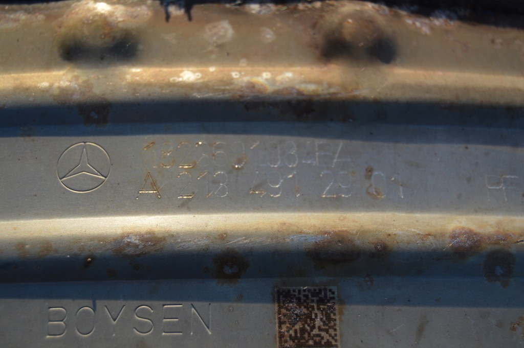 Вихлоп гасник kompletny mercedes w213 e klasa e200 2134907106 2.0cgi Оригінал