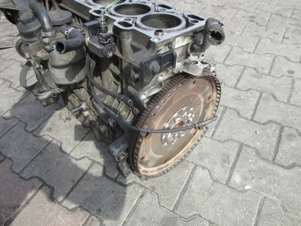 фото №5, Volvo xc90 2.4d 2004 блок двигателя wał поршни kpl