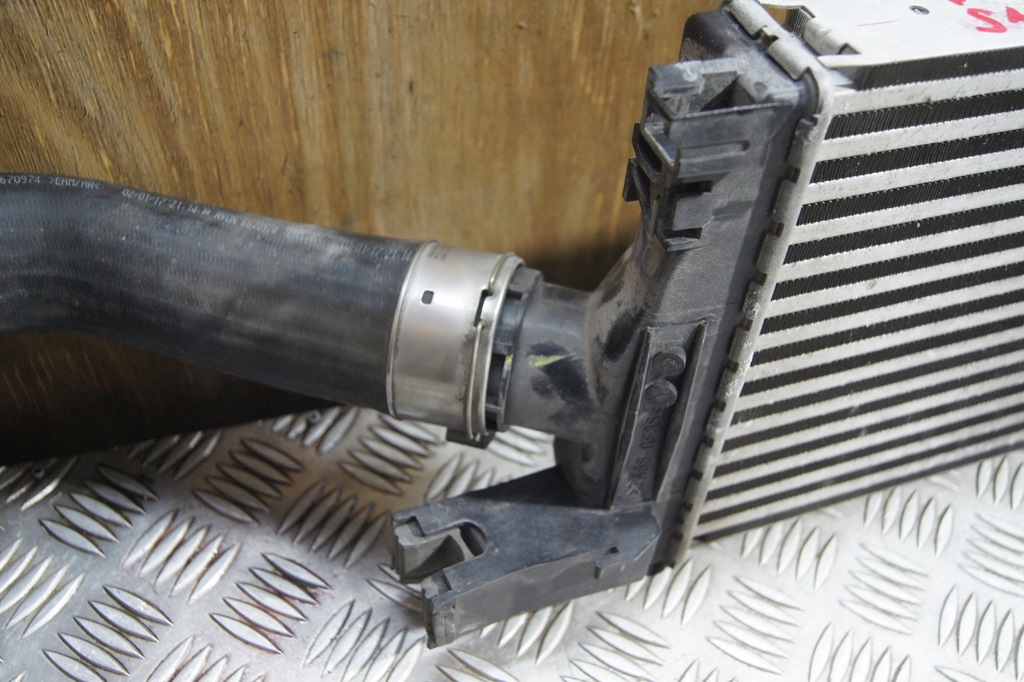 фото №8, Интеркулер с проводом sandero ii 144963014r