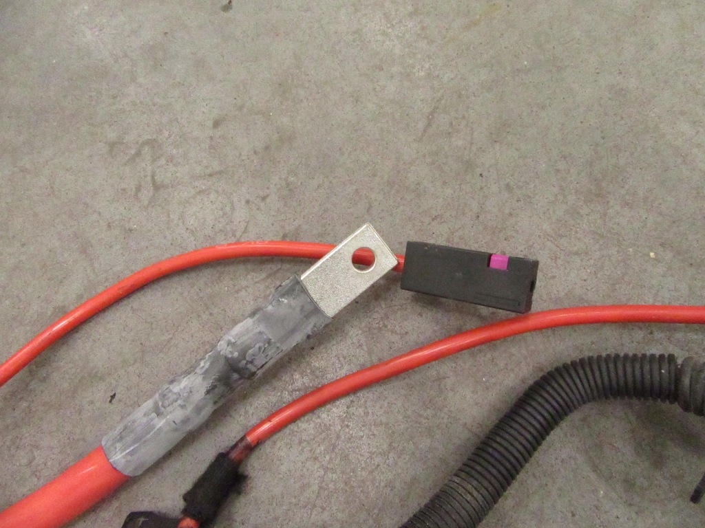 Кабель акумулятор plus шланг bmw f15 x5 f16 x6 n47 b47 n57 дизель Недорого