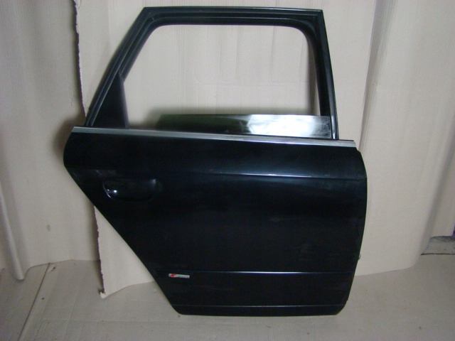 фото №1, Двері правий задня audi a4 b7 kombi s-line 2006r 8e0833052j