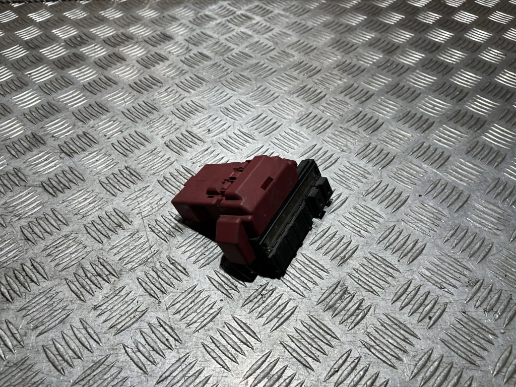 Купити Клема плюсова nissan micra v k14 17-