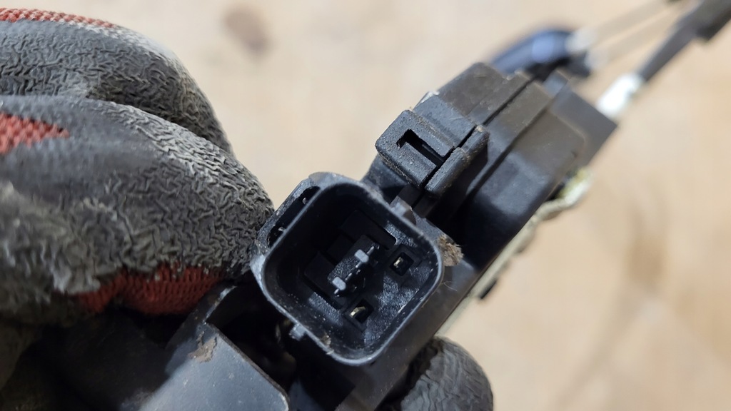 фото №8, Замок двері правий перед mitsubishi colt vi 04-07 hb 5d 2 pin