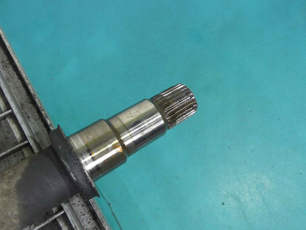 фото №4, Приводной вал правая toyota corolla verso ii 2.2 d4d