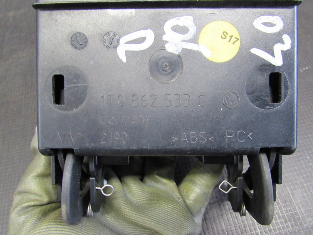 фото №9, Бардачок туннель 1t0862533c vw touran 03-06 r.