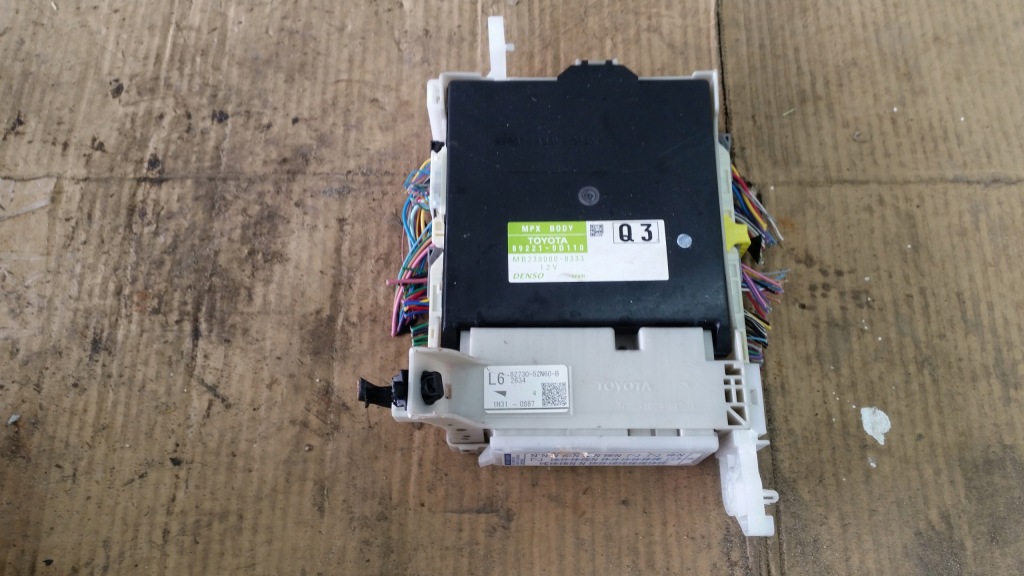 фото №1, Yaris iii коробка модуль bsi 89221-0d110