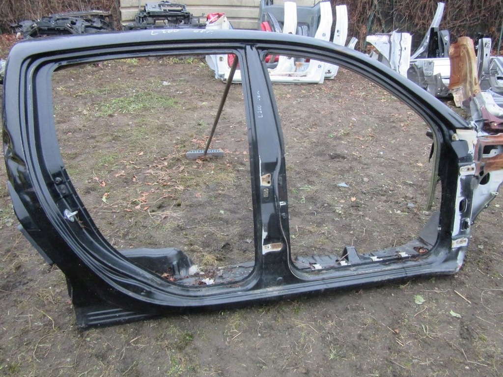 фото №1, Mitsubishi l200 2008 поріг правий + стійки