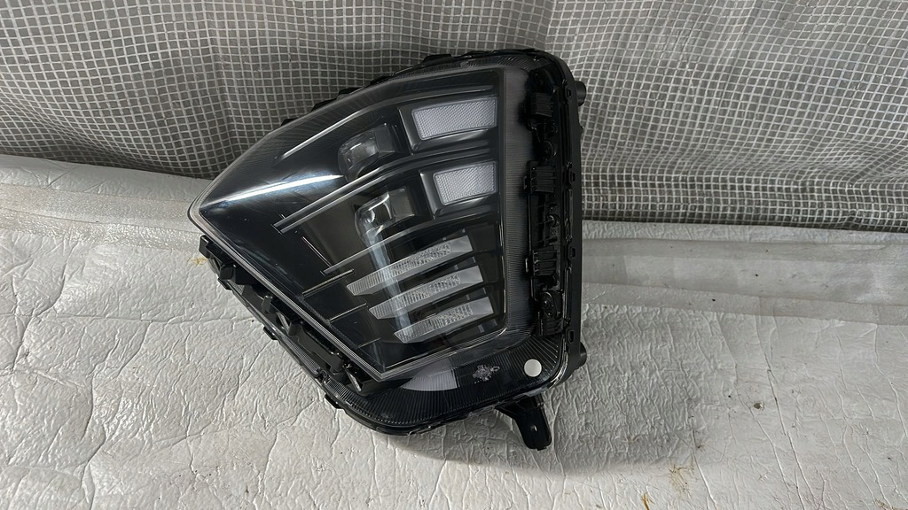 фото №1, Hyundai kona 2023- лампа левая full led передняя