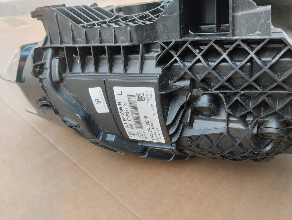 фото №7, Porsche taycan лампа левый перед комплектная