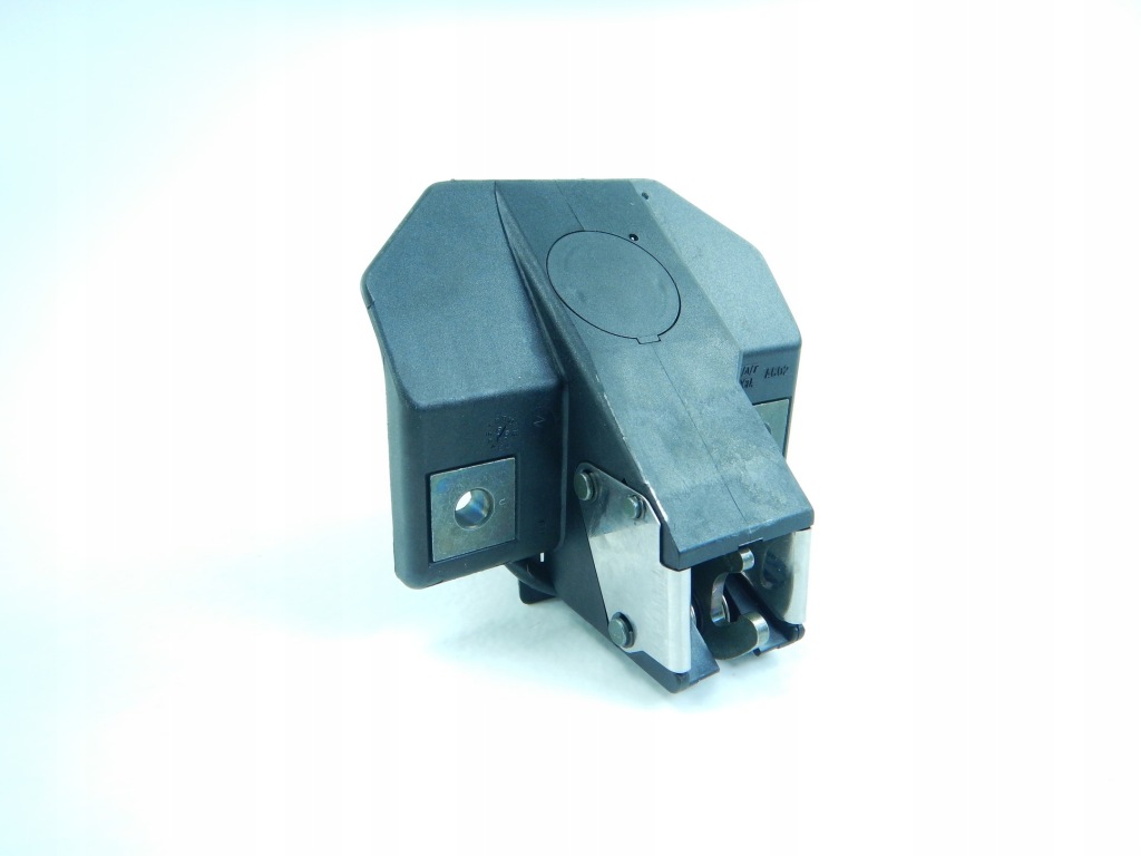 Купити Замок кришки багажника lancia delta 93-99 / 82466362
