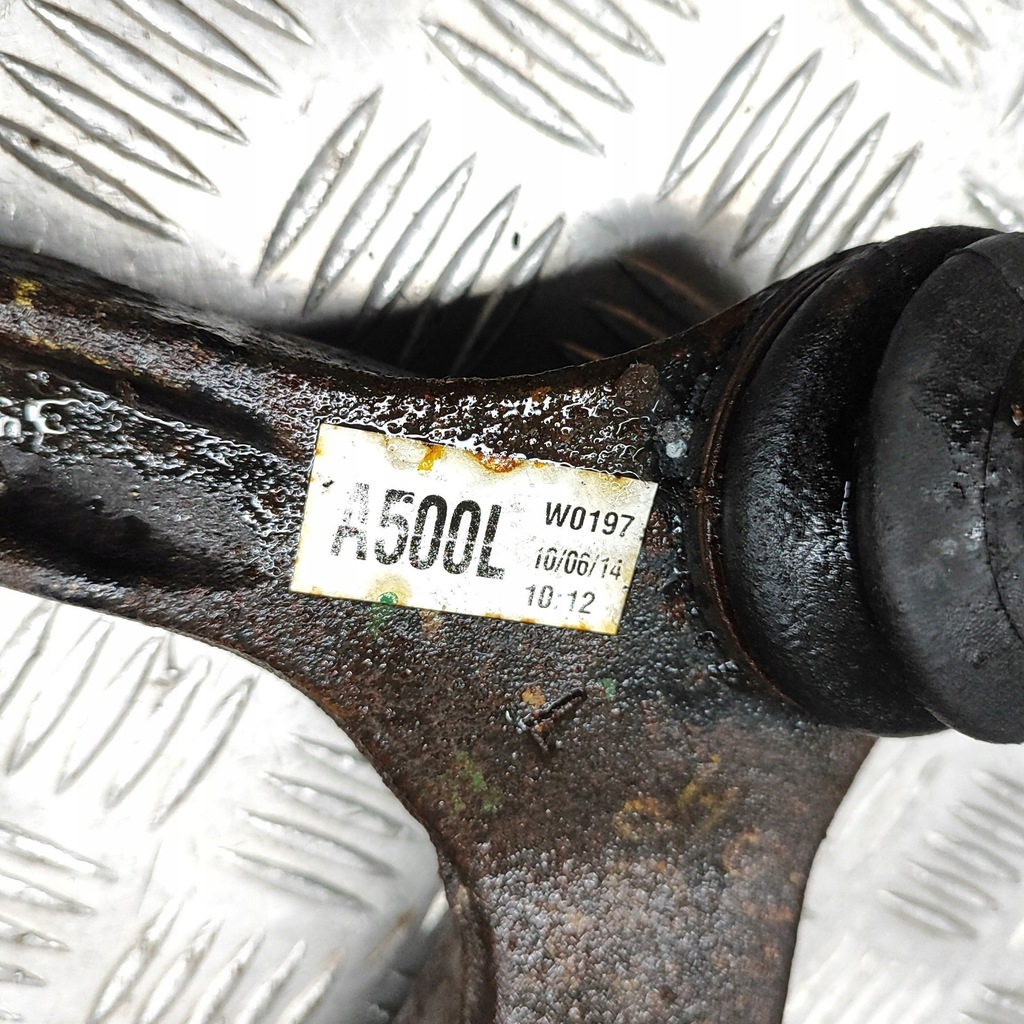 фото №8, Toyota hiace h50, h60, h70 2001 ліва сторона нижній важіль передній