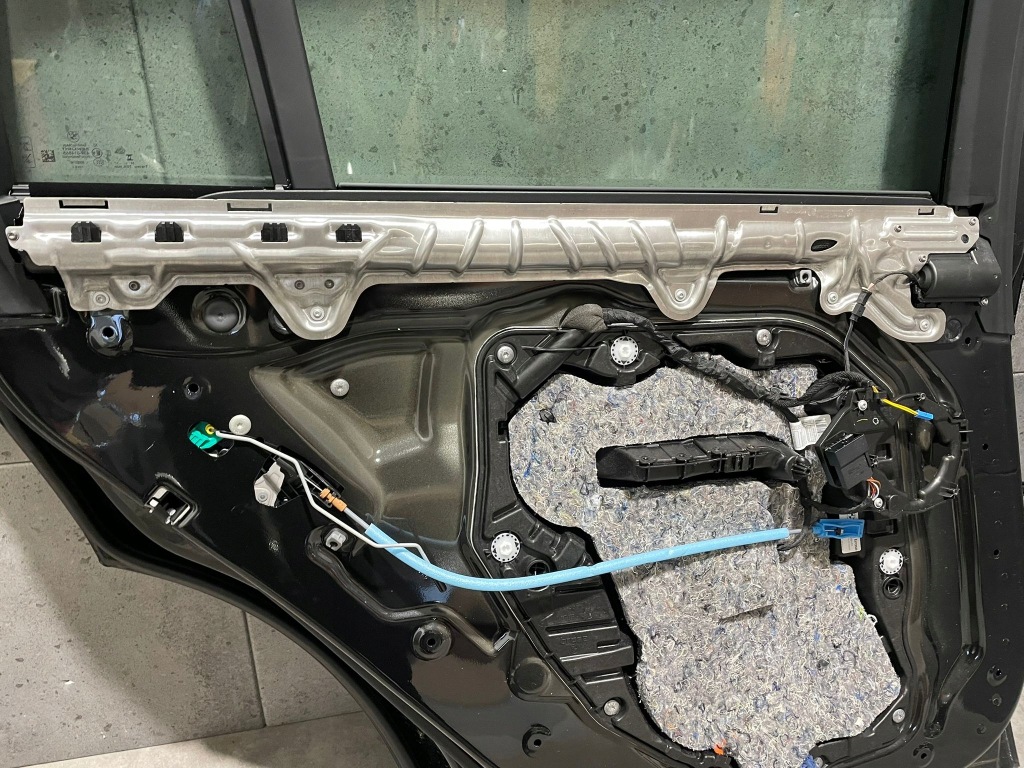 фото №8, Полный дверь левая задние задняя bmw x7 g07 lci 5km цвет 475