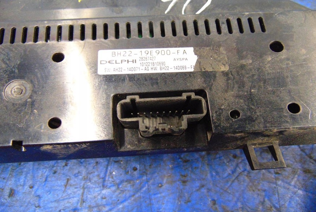 фото №2, Land rover discovery iv панель обдув