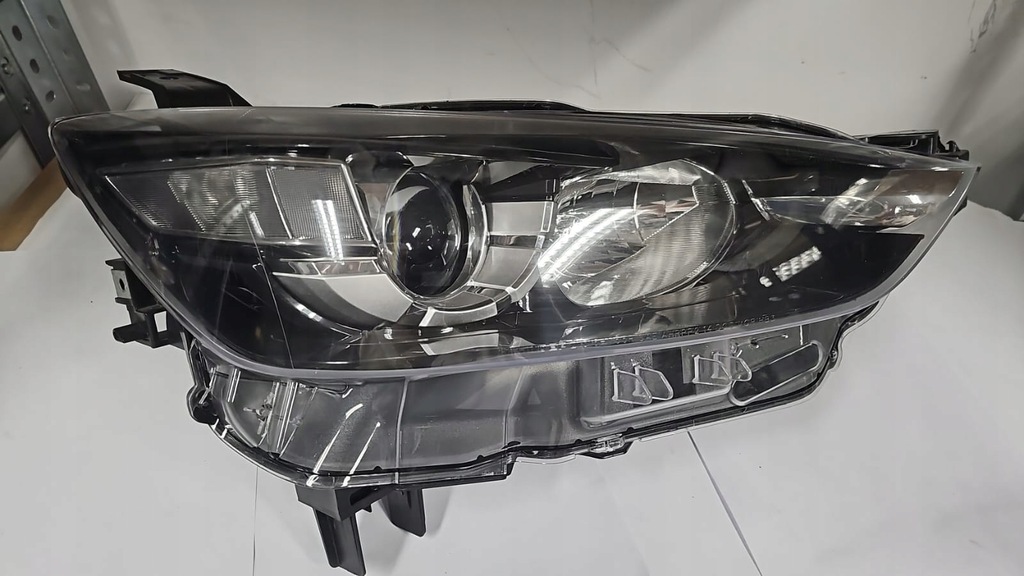 фото №1, Фара перед mazda cx3 2161173r