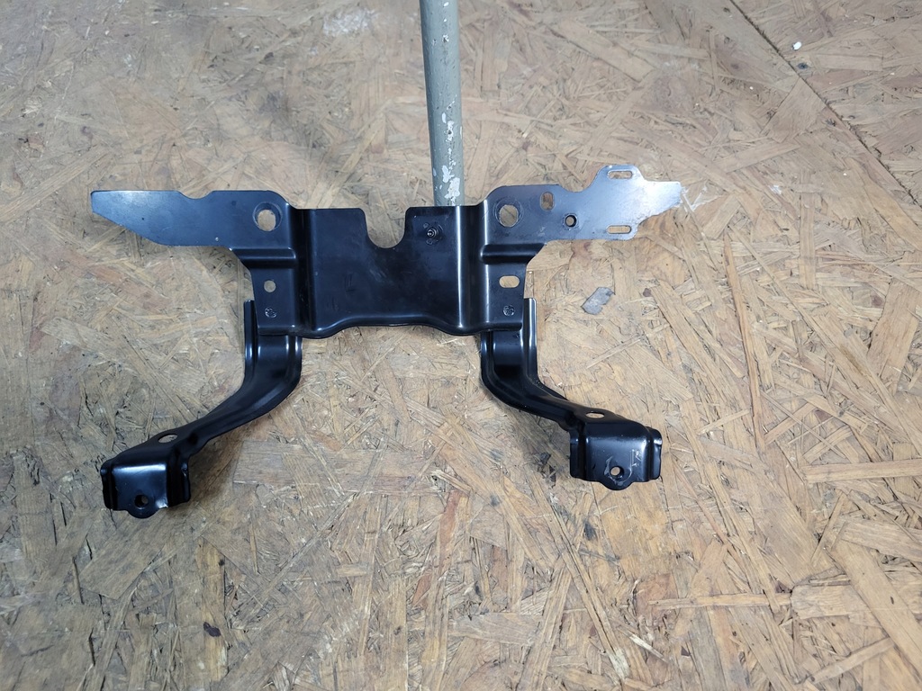 фото №6, Mazda 6 gj lift 18r-- кронштейн замка капот