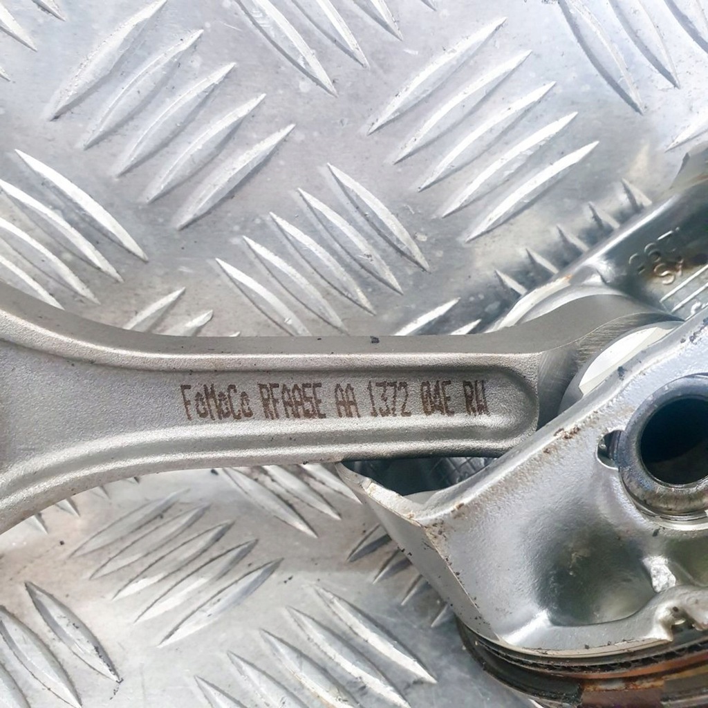 фото №6, Ford mustang v 2011 поршень