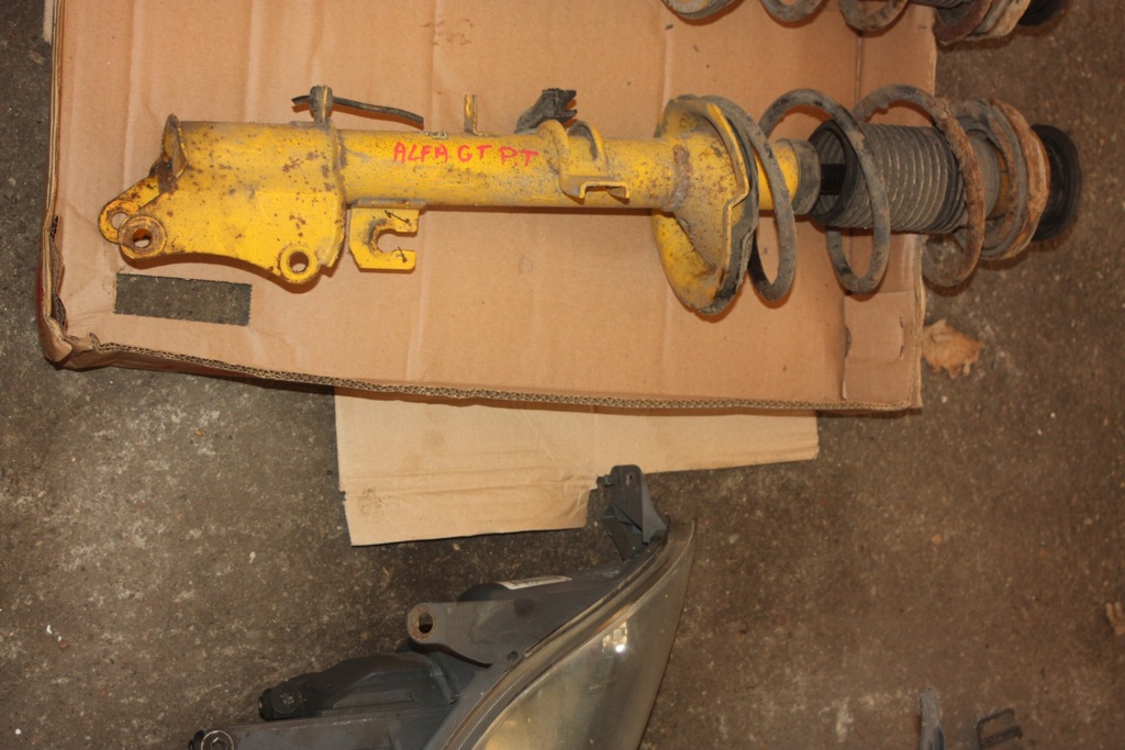 фото №1, Амортизатор пружина правий задня alfa romeo gt 1,9jt