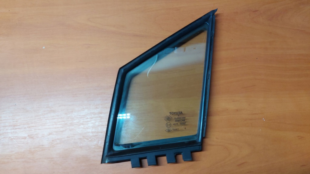 фото №1, Скло трикутник ліва лівий перед toyota corolla verso ii 04-