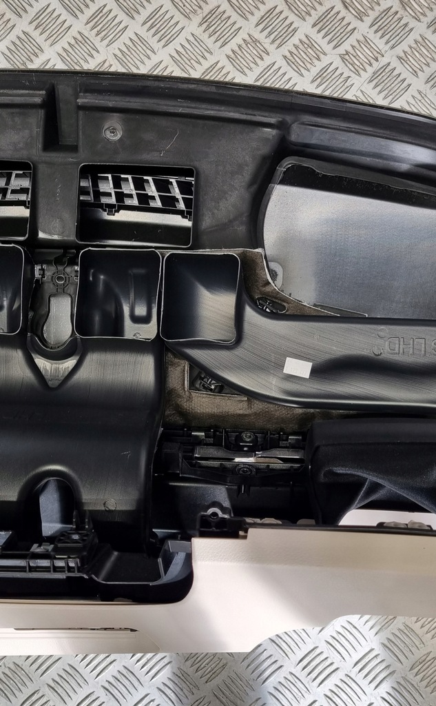 фото №10, Mercedes w177 a-klasa панель приладів панель приладів консоль динамік centrlany оригінал iv