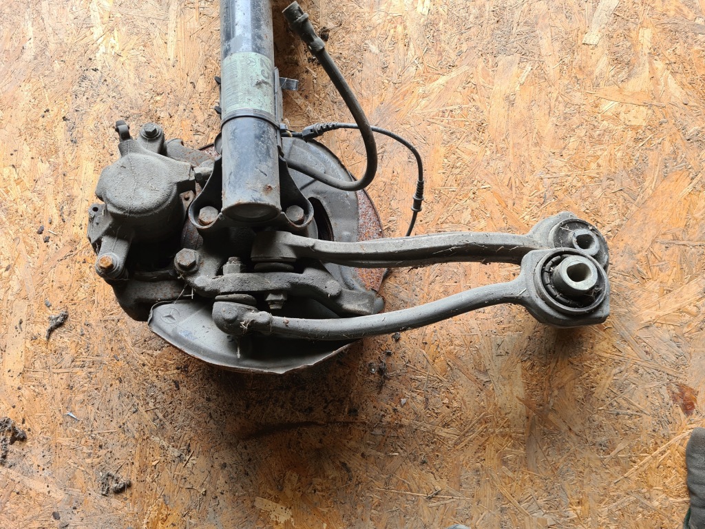 Поворотний кулак mcperson mercedes w209 clk ліва Оригінал