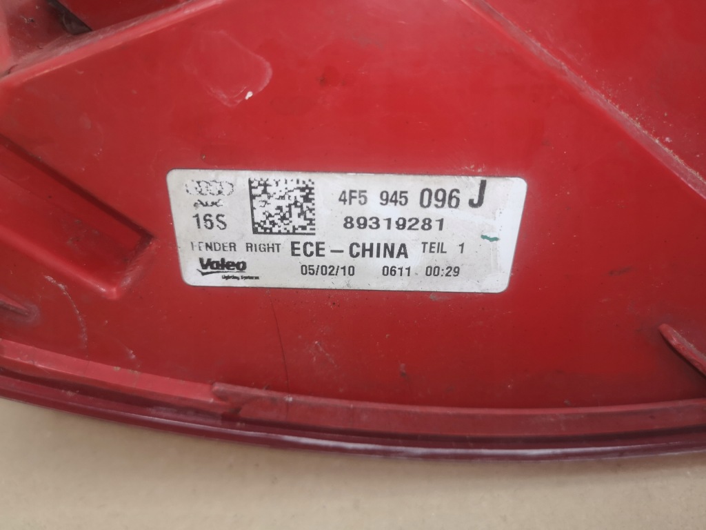 Фара правый  задний  w крыло led audi a6 c6 рестайлинг  08-11 седан с Разборки