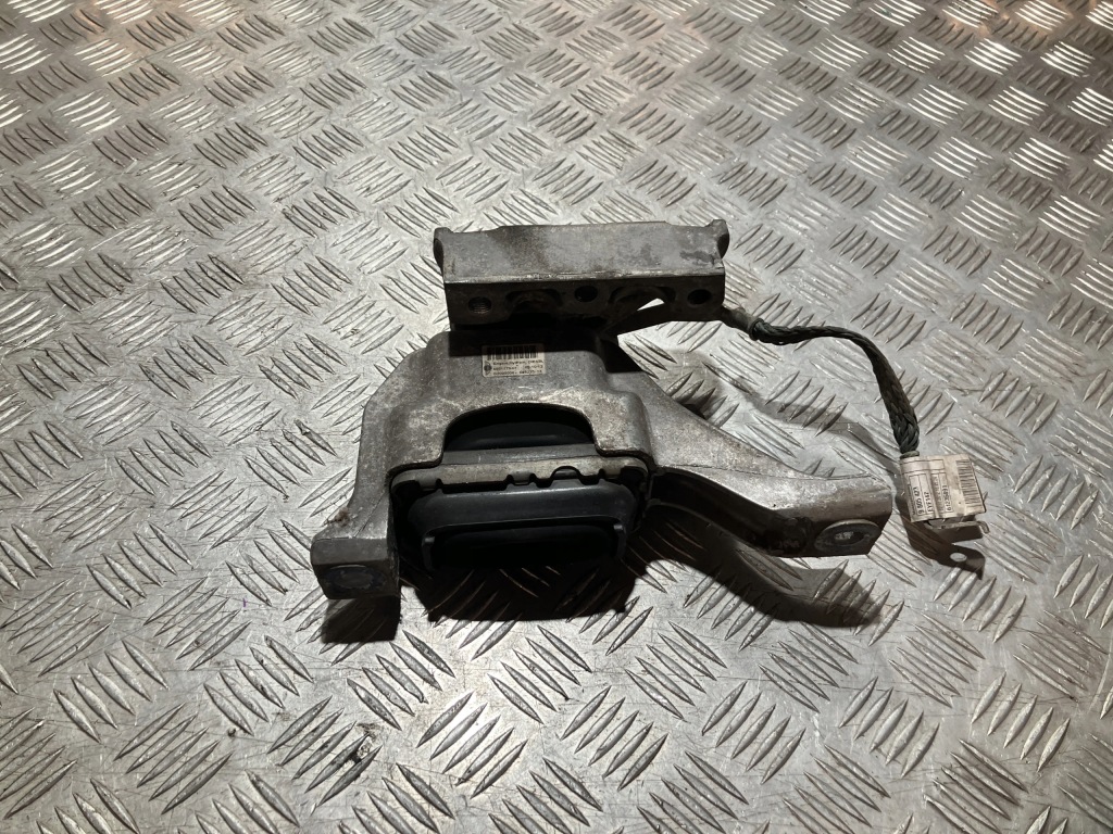Кронштейн подушка двигателя mini купе r58 cooper sd 2.0 d Цена
