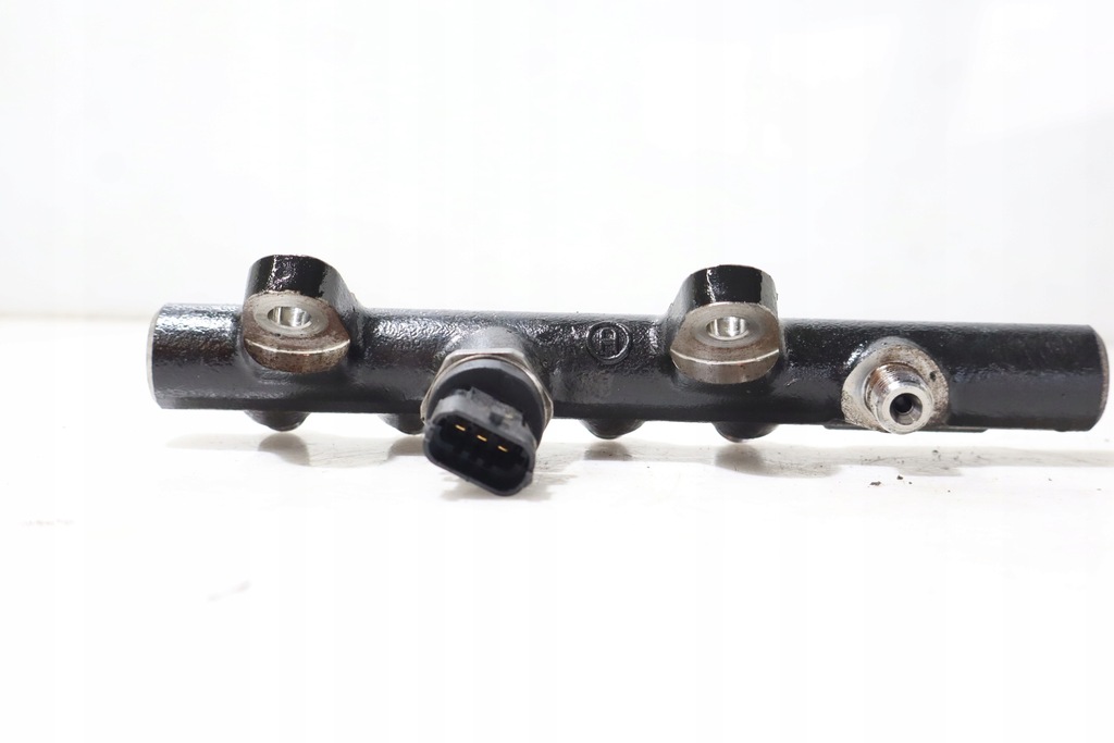 фото №2, Молдинг впрыскная renault clio iv lift 1.5dci