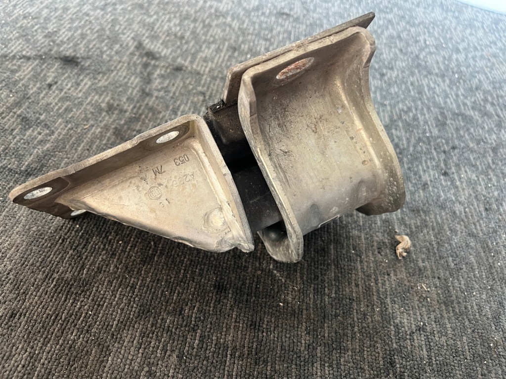 Купить Peugeot boxer iii 2.2 hdi кронштейн подушка двигателя оригинал европа