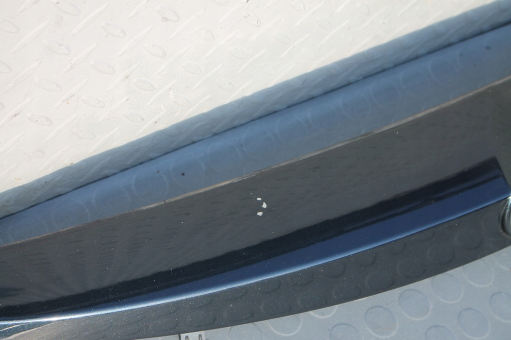 фото №7, Молдинг накладка крышки багажника задняя auris ii 12-15