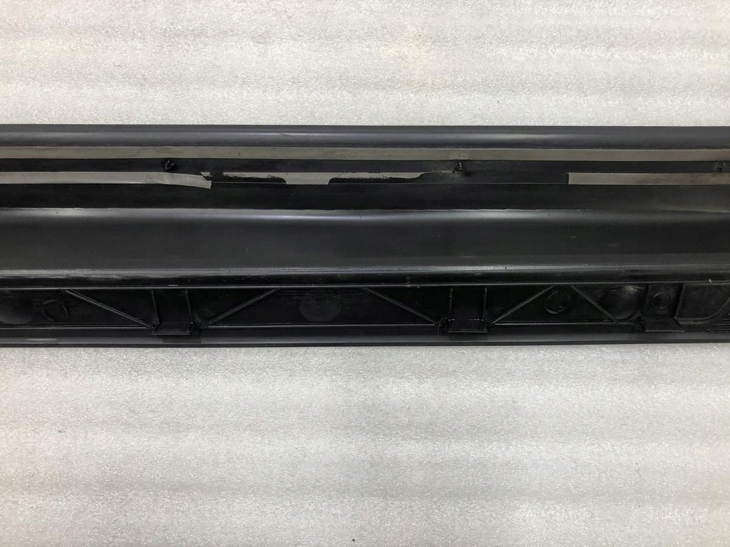 фото №7, Молдинг порог правая audi tt 8j 8j0853492g