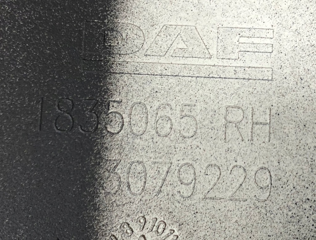 Купити Daf xf 106 заглушка бампера поріг права nowa оригінальна