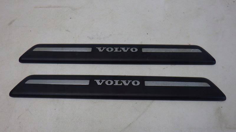 фото №1, Передняя правая молдинг декоративная порог volvo v40 cross country 526 31265842