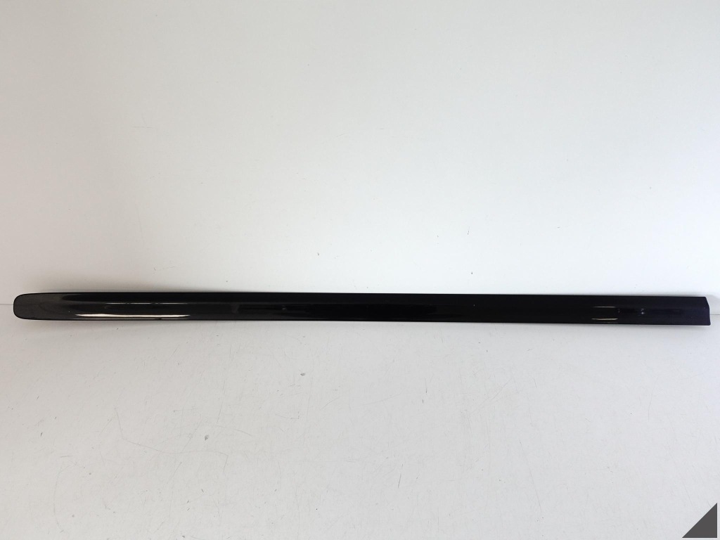 фото №1, Volvo c70 ii lift 05-13 молдинг накладка na двері декоративна права перед