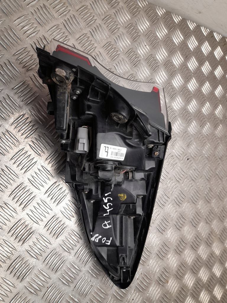 фото №6, Лампы задние toyota c-hr 2016 с левый 81560f4030