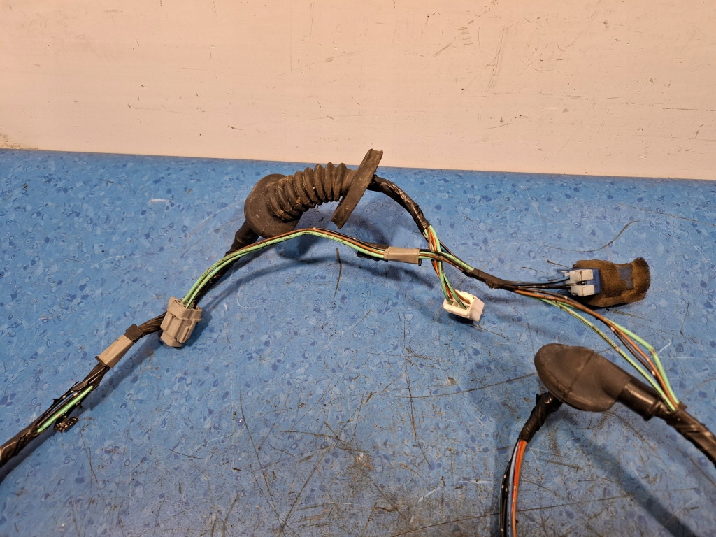 фото №5, Isuzu trooper ii джгут двері задня правих