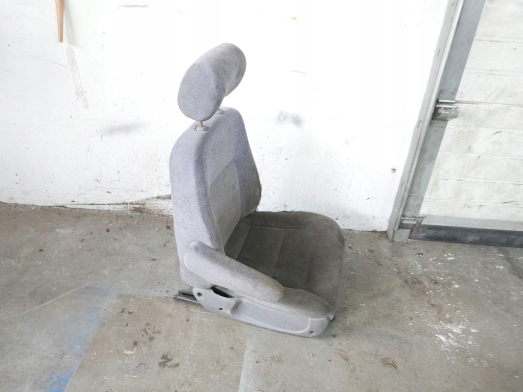 фото №9, Сиденье левый водителя i ряд kia carnival i 99-01