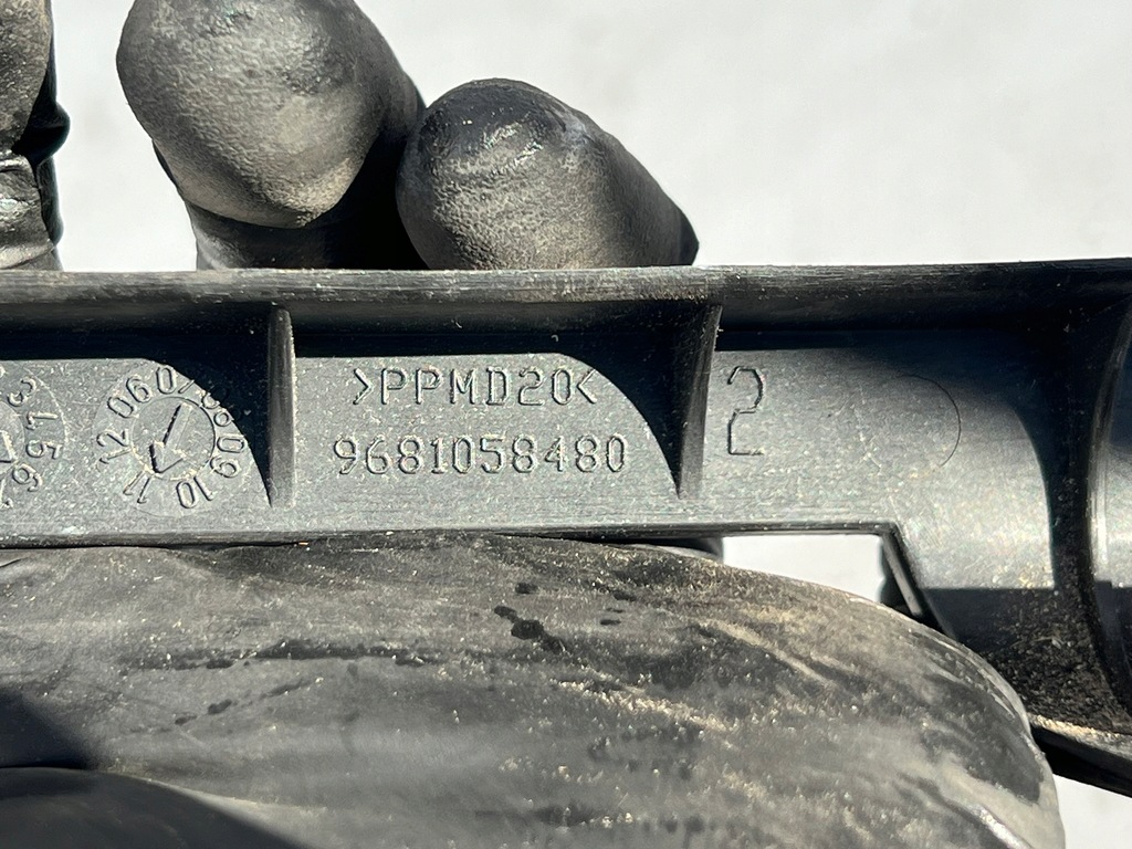 фото №9, Направляющая кронштейн жабо peugeot 508 i 9681058480