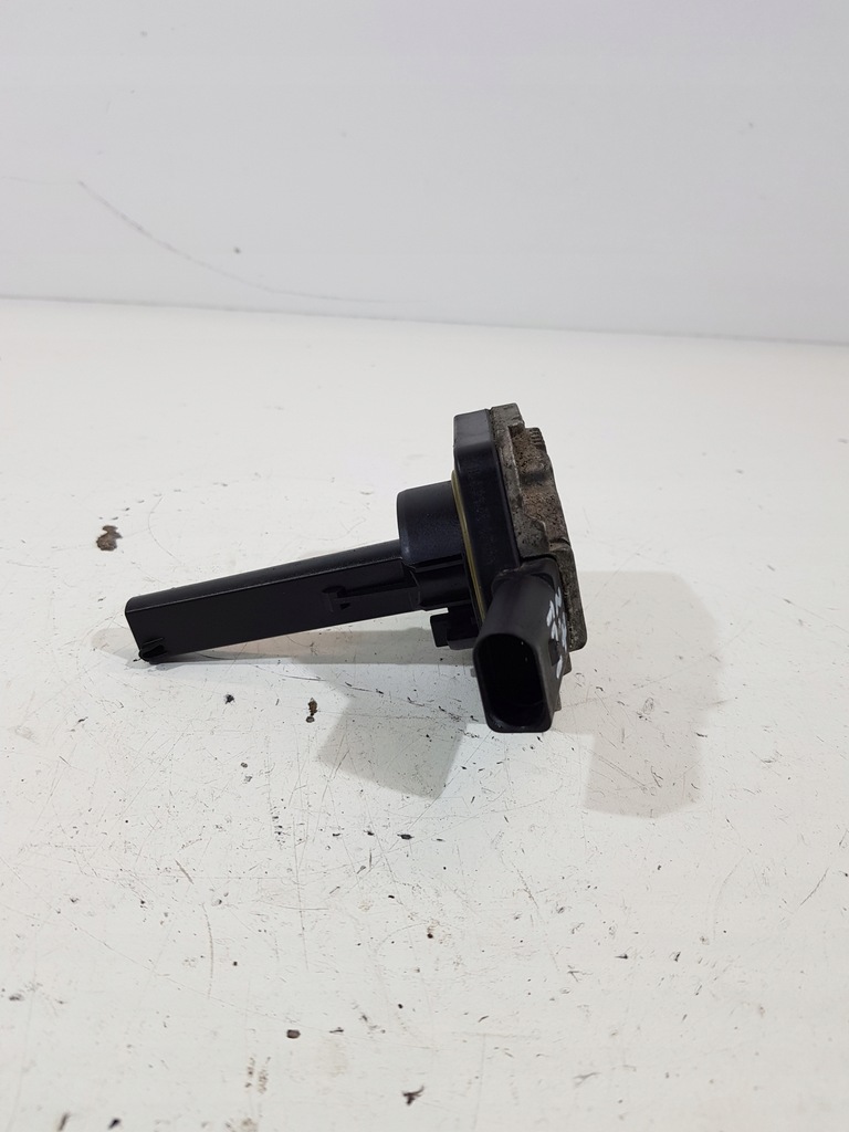 фото №13, Датчик уровня масла 06e907660 audi 2.7 3.0tdi