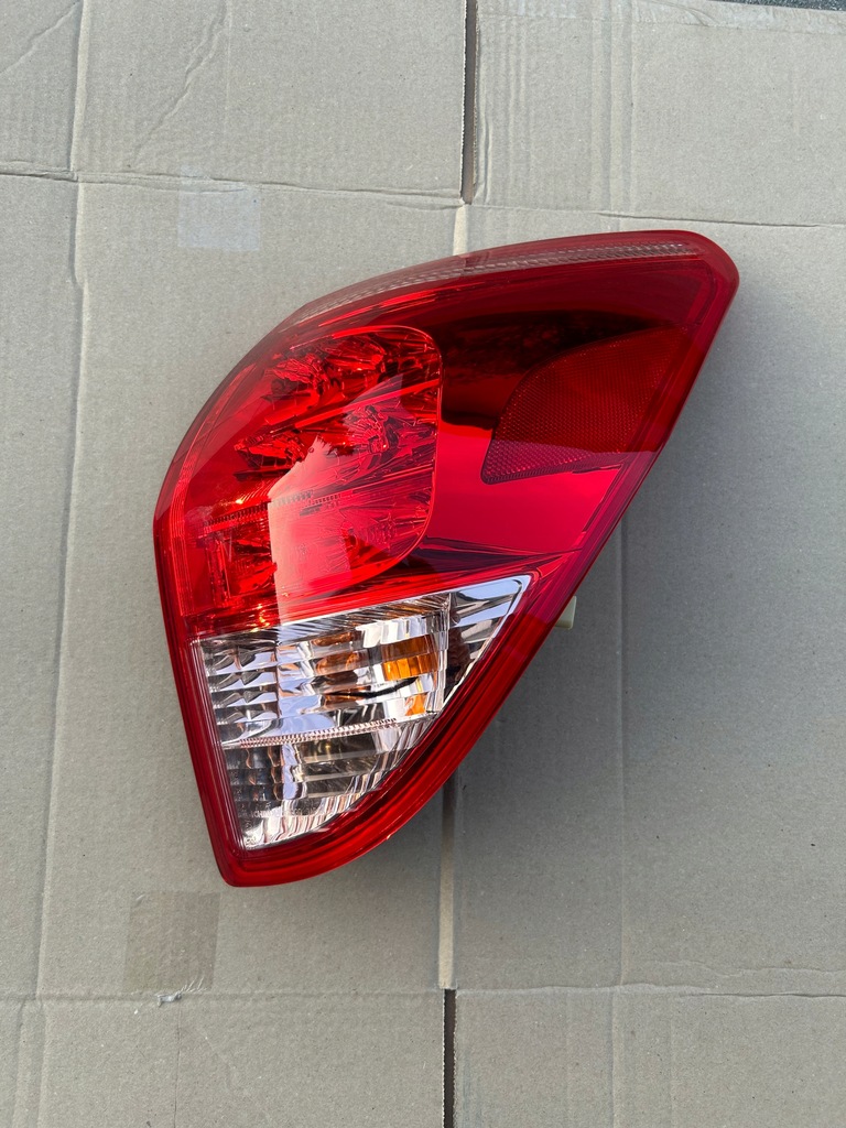 фото №1, Toyota rav4 2006-2008 лампа права задня