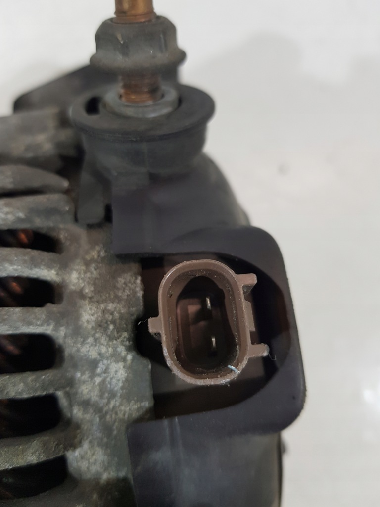 Генератор 421000-0061 chrysler 300m 2.7b v6 Зі Шроту