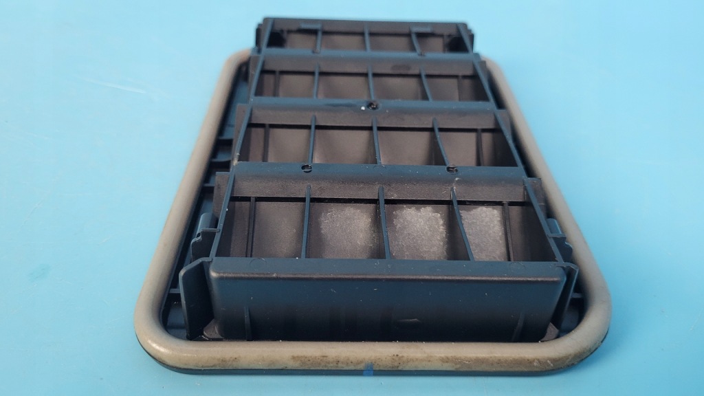 фото №10, Bmw 2' f44 218d gran coupe 21r решётка вентиляции правая 9201647 60829010