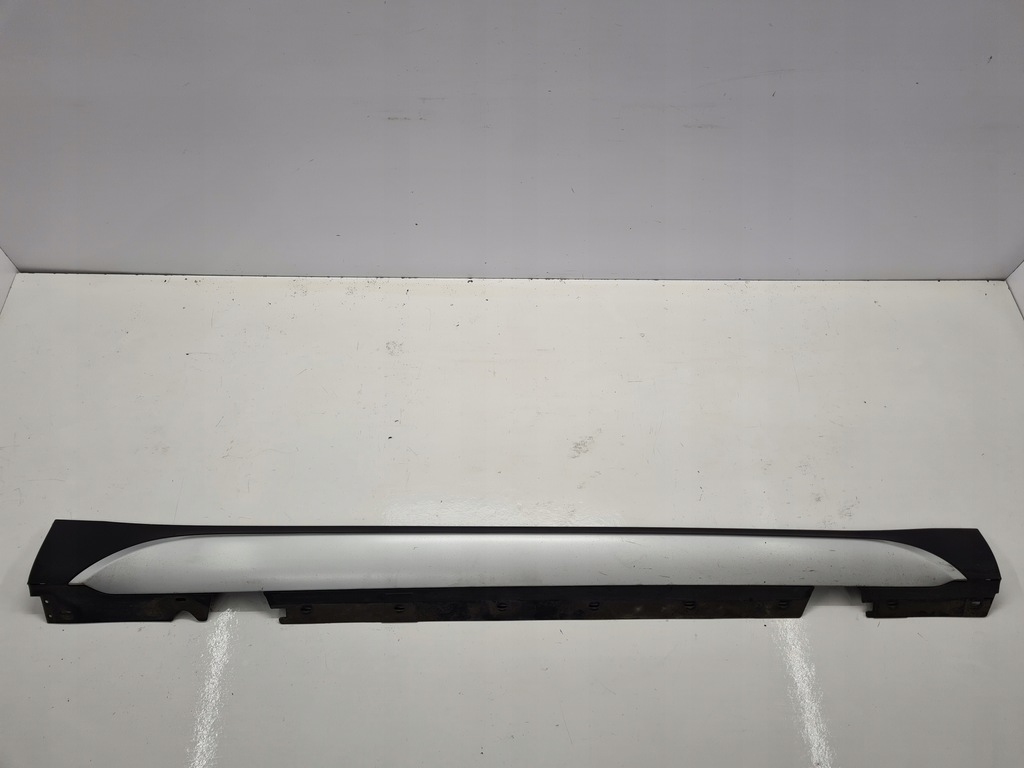 фото №1, Bmw x1 e84 x-line молдинг порог правая