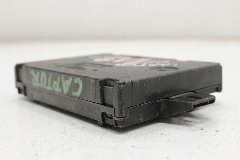 Модуль bcm 284b16557r renault captur Недорого