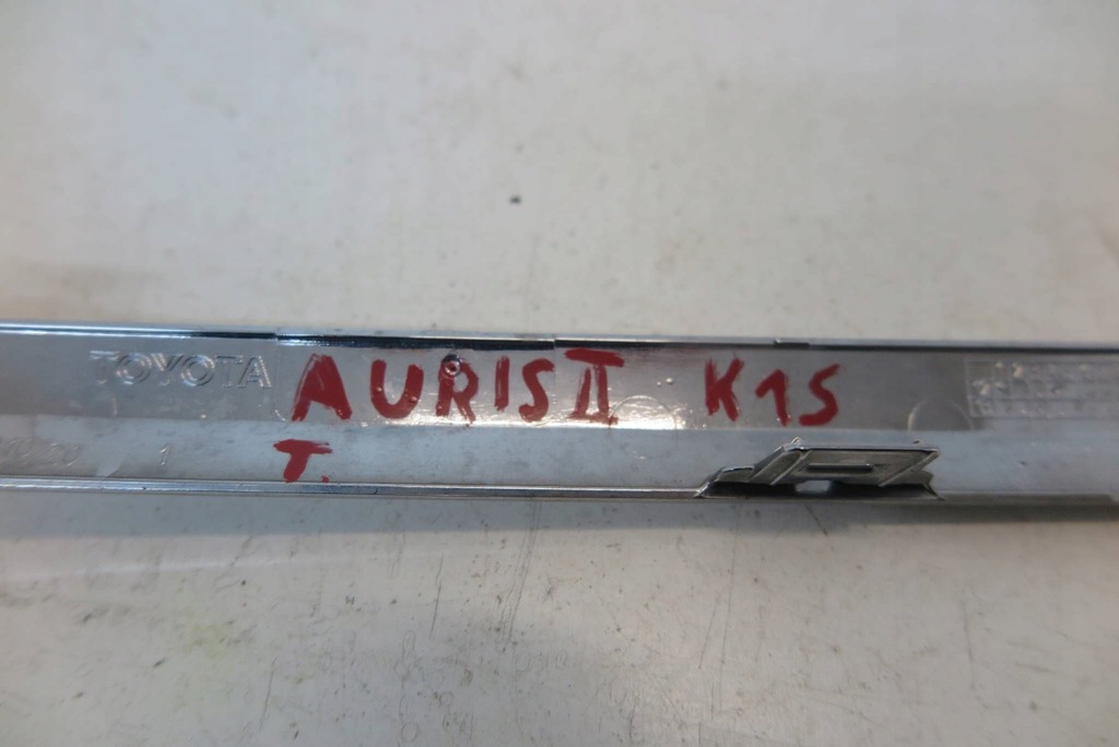 фото №11, Молдинг хром бампера toyota auris ii 52754-02010