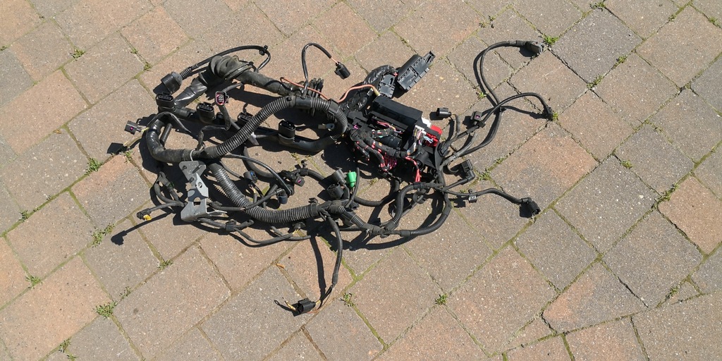 фото №1, Audi a4 b8 1.8tfsi електропроводка джгут двигуна механічна коробка передач