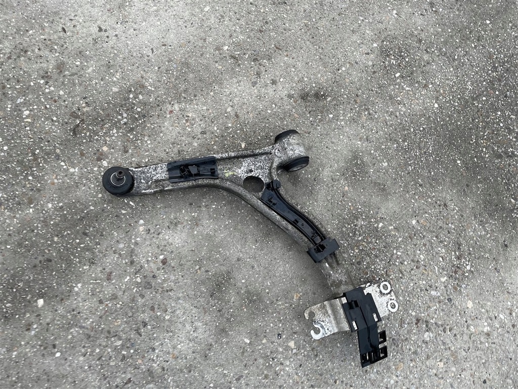 фото №1, Важіль лівий перед передній mercedes w176 w 176 12-