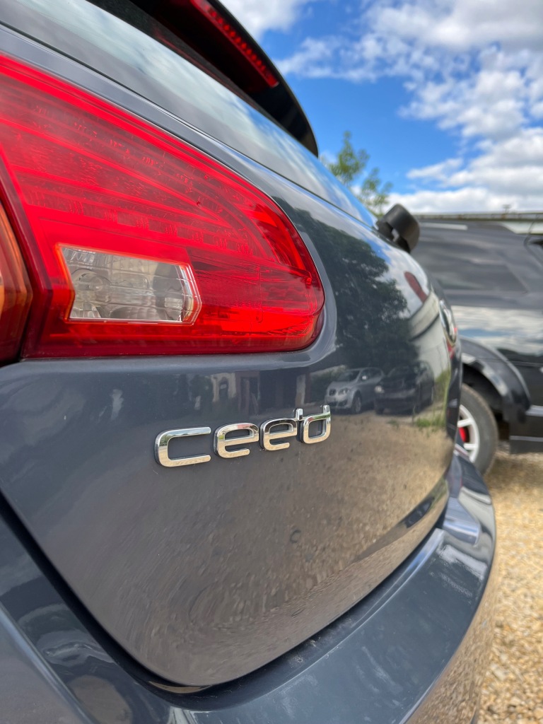 фото №4, Кришка багажника багажника задня kia ceed ii d7 htb 5 двері orginał śląsk