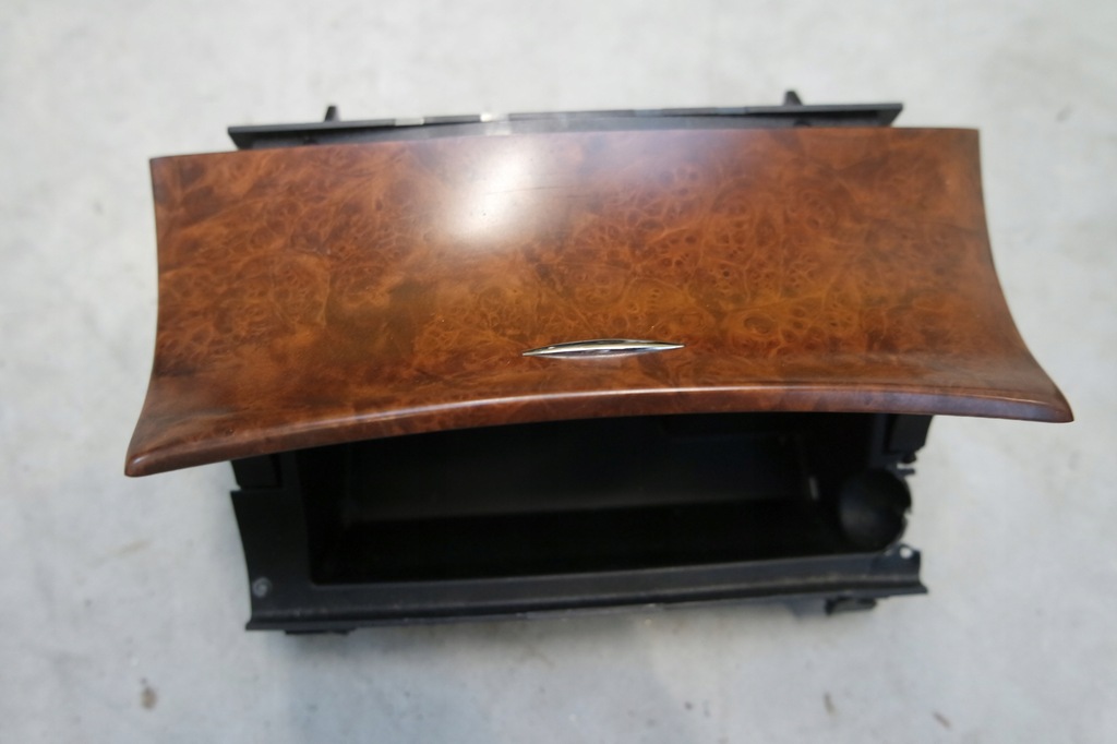 фото №5, Mercedes cls c219 drewno dekor комплект