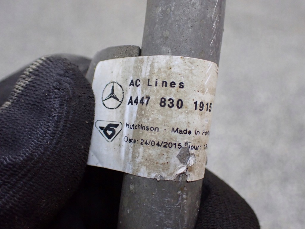 Патрубок шланг трубка кондиціонера mercedes v klasa a4478301715 a4478301615 Ціна